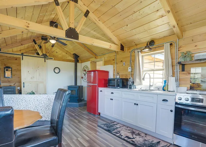 Wyoming Escape: Panoramic Mountain Views! *