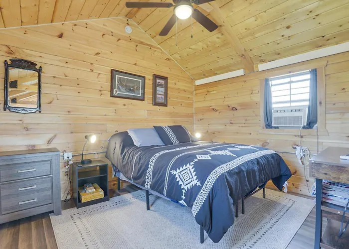 Wyoming Escape: Panoramic Mountain Views! Banner