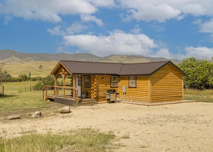 Wyoming Escape: Panoramic Mountain Views! Holiday home Banner